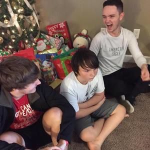 Meet your Posher, Casey